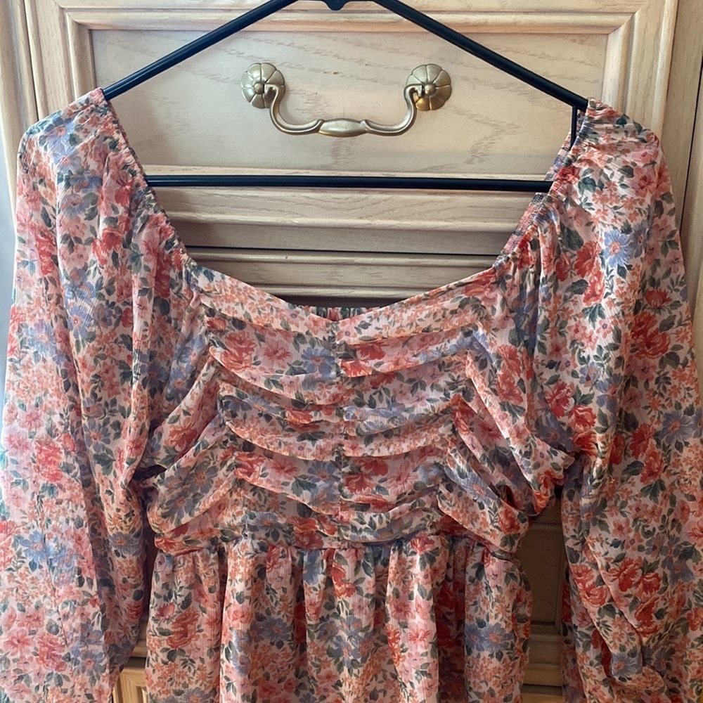 Flower Blouse - Picture 2 of 5